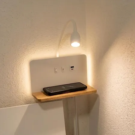 Deluxe Apartment 5 Min To The Sea With Pool, Garden, Parking, Wifi & Car Rent 度假居 *