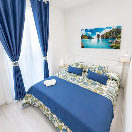 Deluxe Apartment 5 Min To The Sea With Pool, Garden, Parking, Wifi & Car Rent Nyaraló *